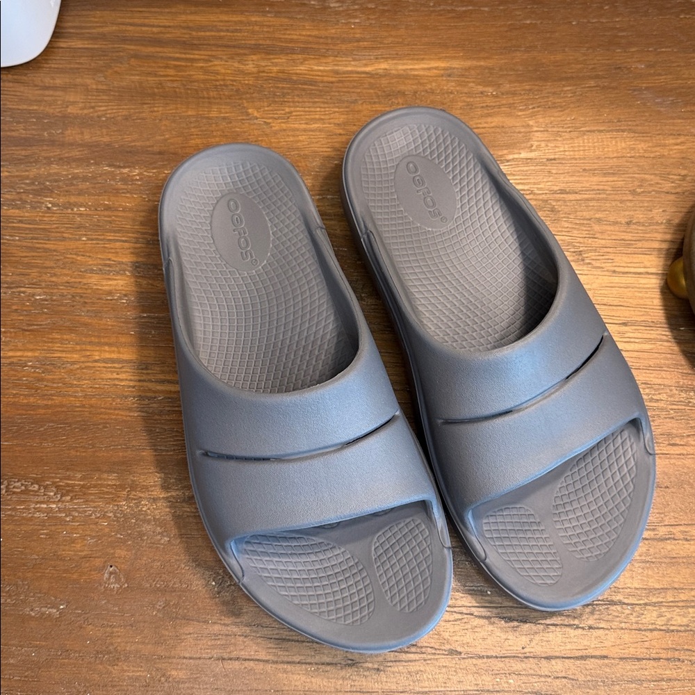 OOFOS OOAHH Recovery Foam Sandals